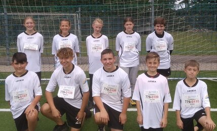 21_Mannschaftsbild_JtfO_Fussball
